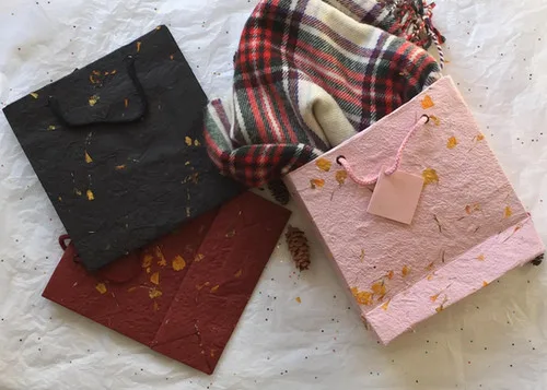 4 Gift Bags 8 x 8 x 2 inch